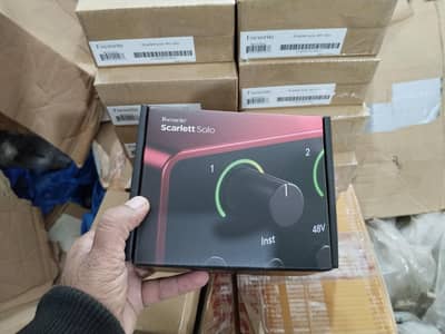 Focusrite Scarlett solo 4th gen Box pack