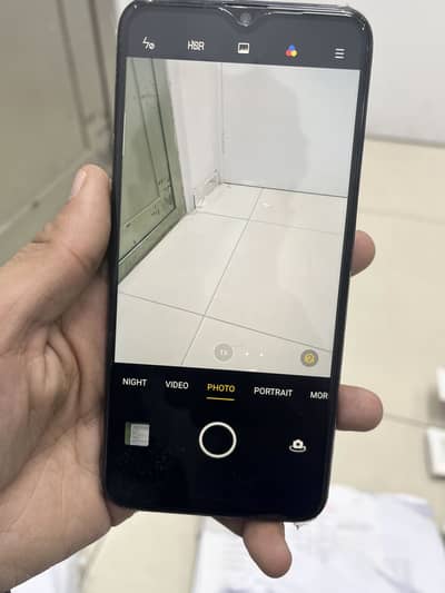 Oppo F11 4/64 with box and charger