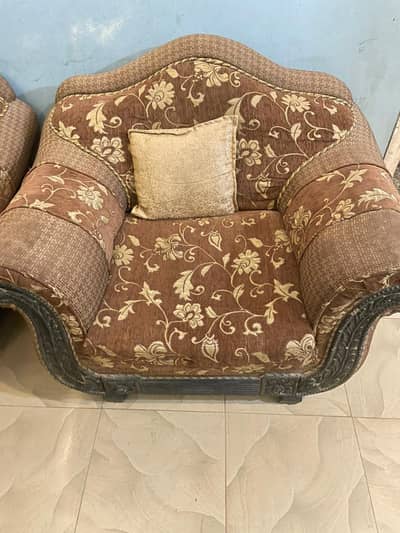 7 Seater Full Size Sofa Set with Center Table – Elegant & Comfortable