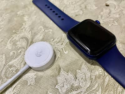 Apple Watch series 6 (iCloud locked)