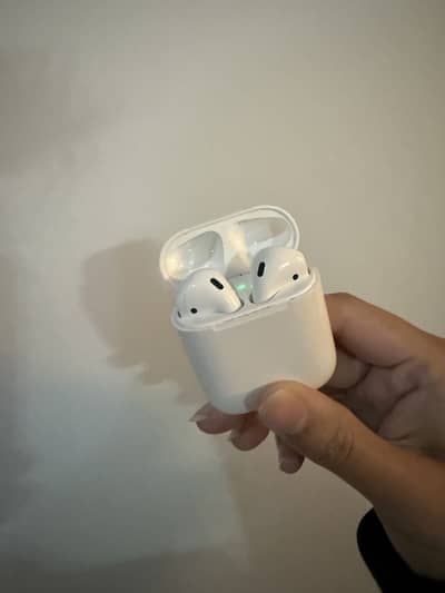 BRAND NEW APPLE AIRPODS WITH BOX