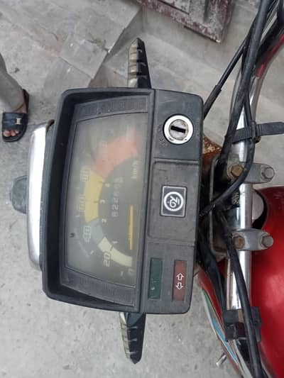 2011 model dhoom bike all ok h koi masla ne h all ok chl te h