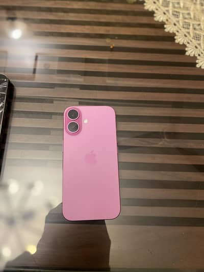 iPhone 16 128 GB pink colour