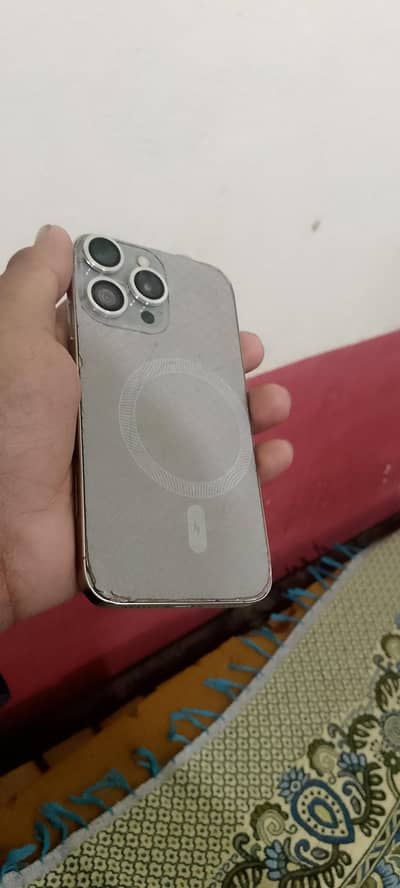 Iphone Xr Converted to. 15 Pro. . . Watsapp. . . 03024074083. . . .