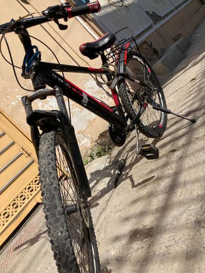 Realway roed taxila nazaket had ware