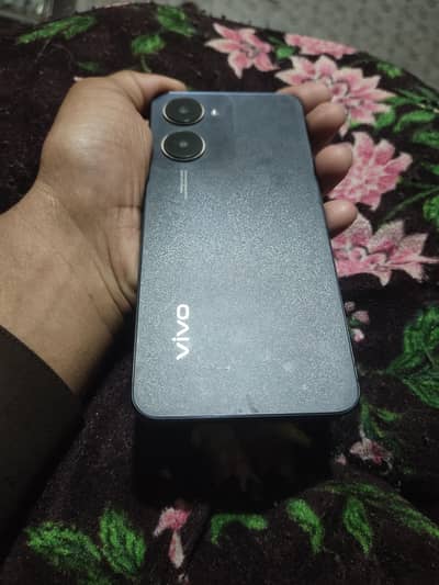 vivo y03t 4+4. /128. box with charger