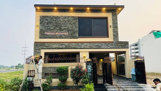 5 Marla Modern Designed House Nearby Park In Etihad TOWN