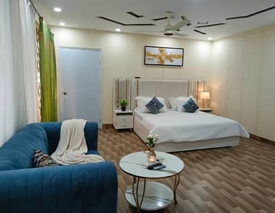 Couple friendly Guest House available in DHA PHASE5