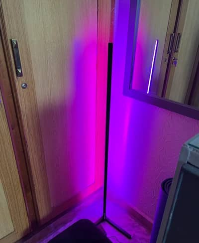 RGB corner lamp