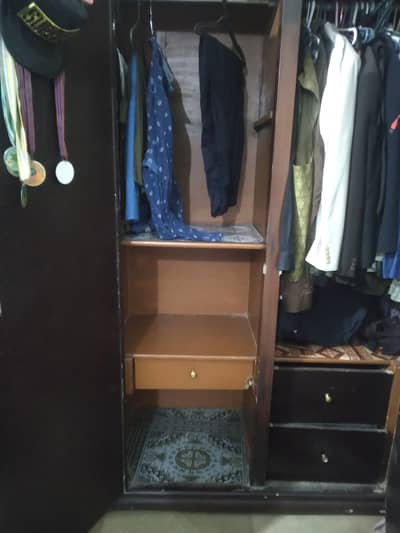 Selling my wardrobe 2 door uses mint condition