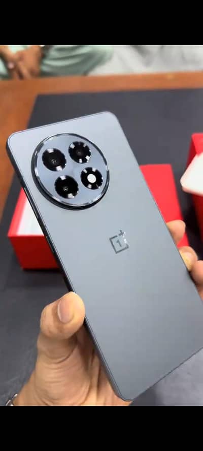 10 10 condition 12 GB RAM 256 memory