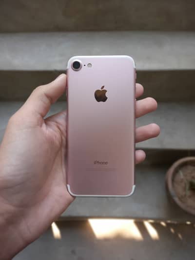 iPhone 7 official pta aproved