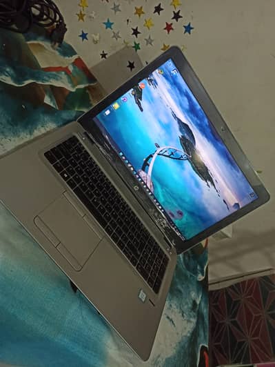 Core i5 6th Gen better then Dell lenovo chrome Apple