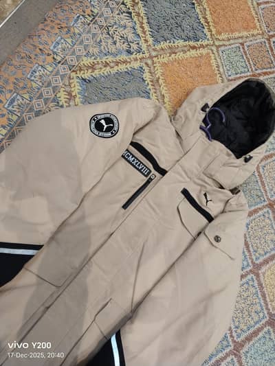 Puma hooded puffer  jacket with black insolution