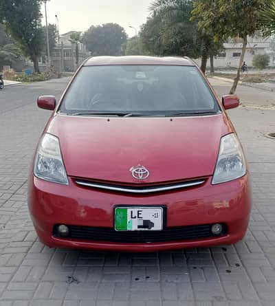Toyota prius almost jenoun just sides some peace touchup