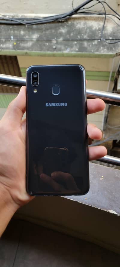 Samsung galaxy a30