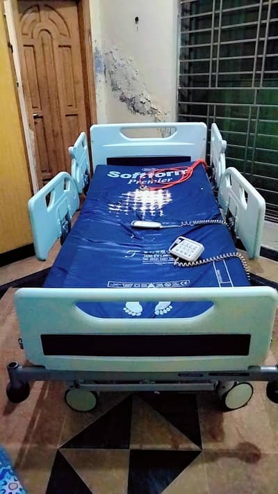 Patient medical bed