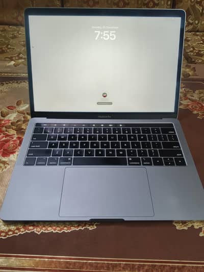 MacBook Pro 2019 i7, 16 GB RAM, 1 TB Hard, 13"