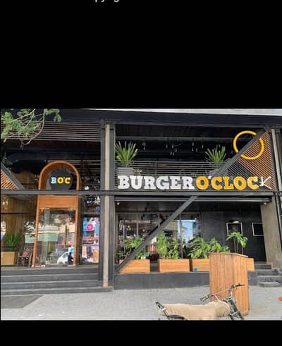 cashier / rider part / full time / busser waiter