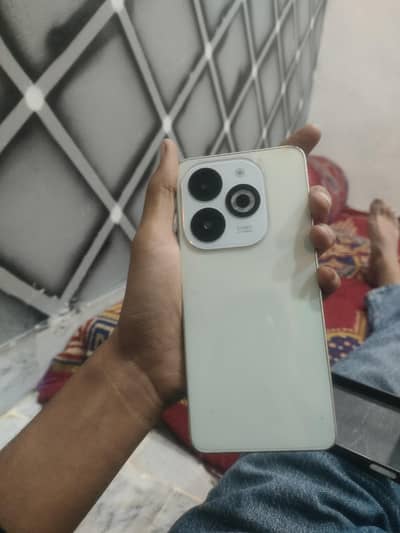 Infinix smart 8 pro 4+4/ 128 GB