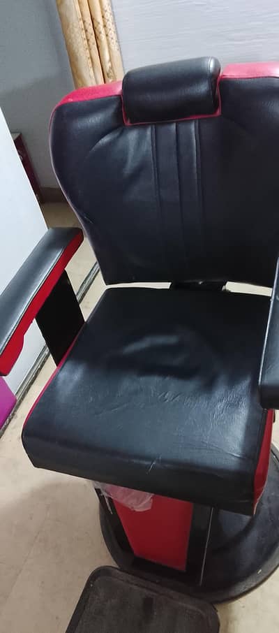 urgent sale ladies saloon