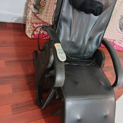 massage sofa chair in good condition