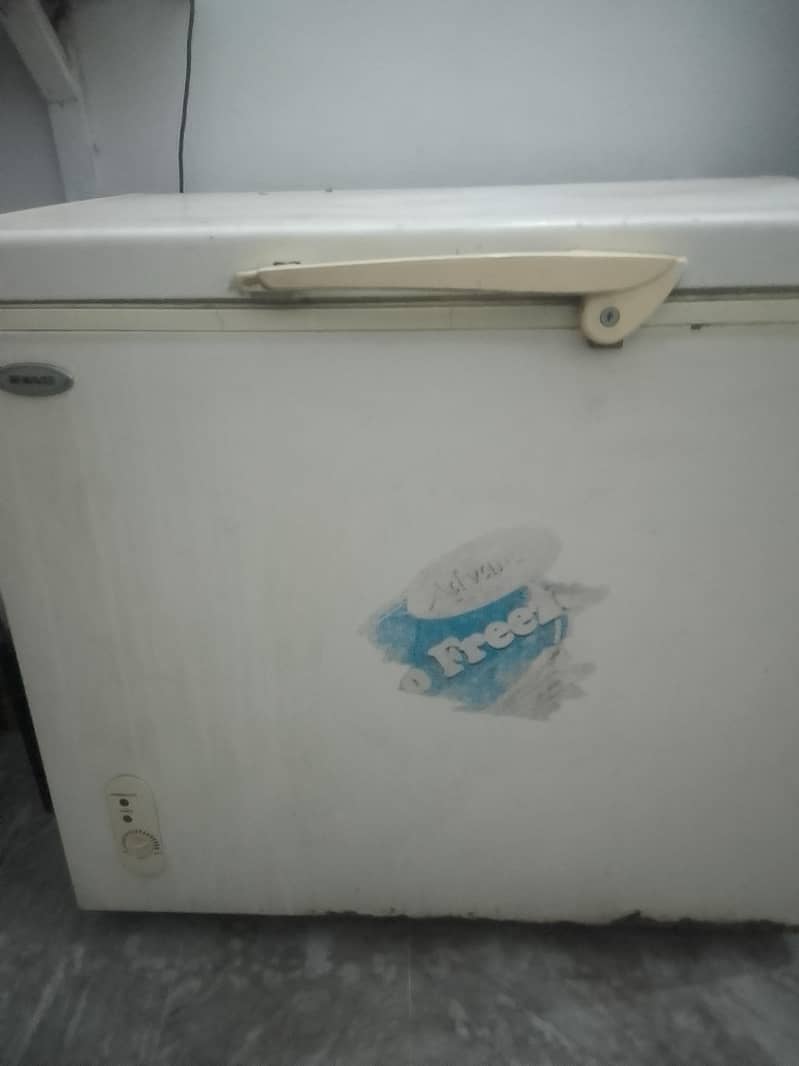 waves  deep freezer 6