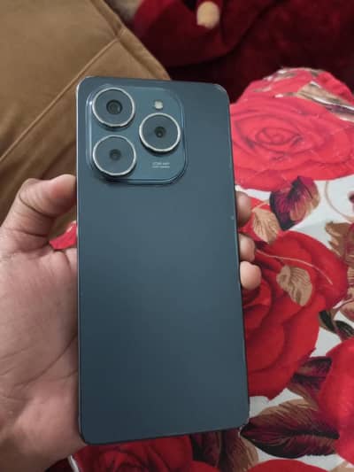 Tecno spark 20 pro urgent sale