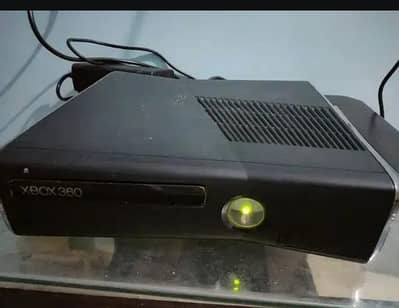 Xbox 360 500gb. . games are Installed with one wire controller