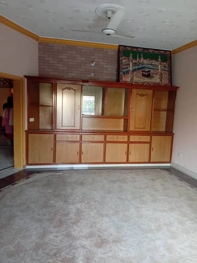 1 Kanal Upper Portion For Rent