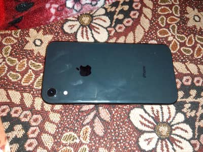 I phone XR NON PTA 64 GB  -81% health