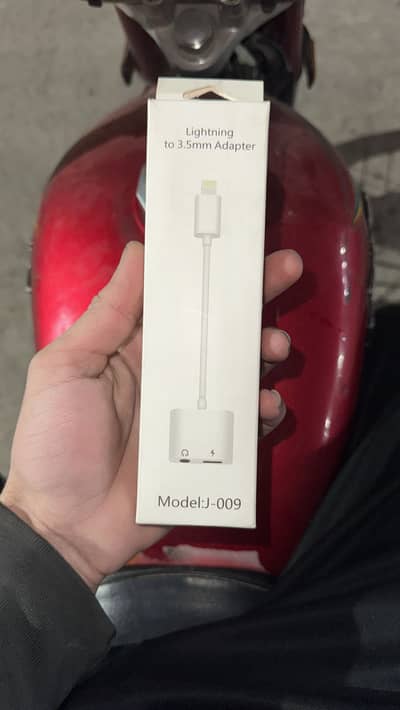 iPhone Light Port Splitter