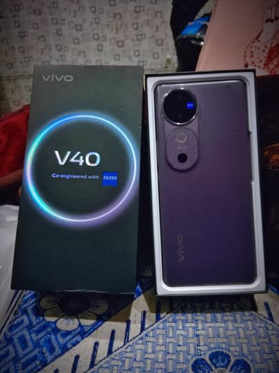 Vivo V40 Available for sale in 10/10 New Condition scratchless Phone