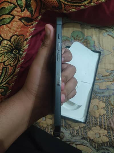 iPhone 12 pro max factor unlocked waterpack with box candian model