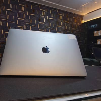 MacBook pro 2019 i9 32 GB ram 1 tb ssd