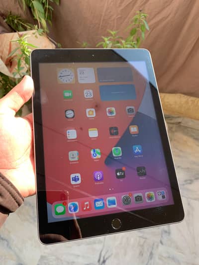 Ipad 5th gen 32GB