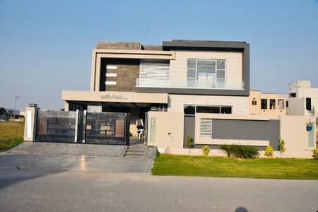 10 MARLA ELEGANT AND FULLY MAINTAINED SUPER HOT LOCATED BUNGALOW IS AVAILABLE IN THE BEST BLOCK OF DHA LAHORE.