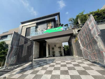 10 MARLA ELEGANT AND FULLY MAINTAINED SUPER HOT LOCATED BUNGALOW IS AVAILABLE IN THE BEST BLOCK OF DHA LAHORE.