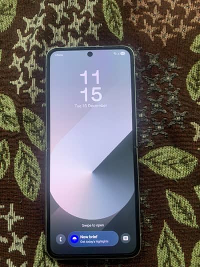 Samsung galaxy flip 6