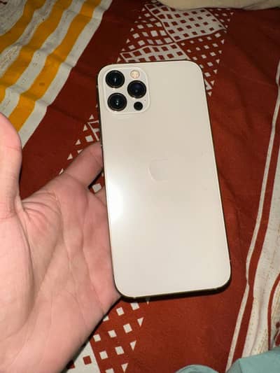 iphone 12 pro 10/10 all ok bettery health 74 golden color