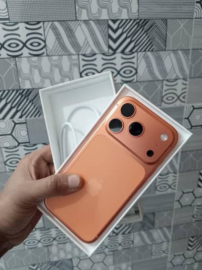 IPHONE 17 PRO SIM TIME LEFT (HONG KONG ZA/A)