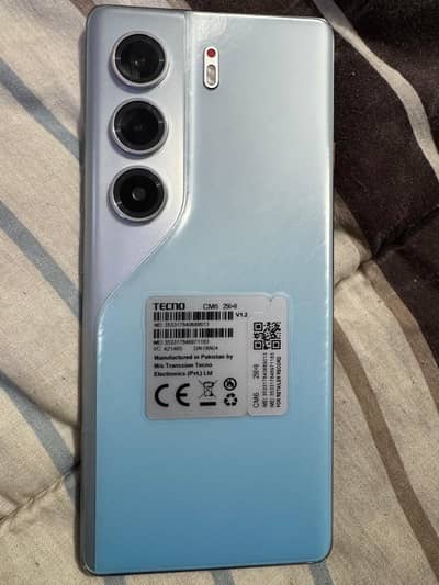 Tecno camon 40 pro