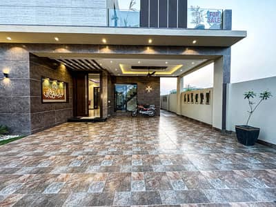 OWNER NEED TO PAYMENT BRAND NEW 1 KANAL MODREN HOUSE FOR SALE