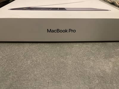 Macbook Pro 2019 13.3 inch i-5