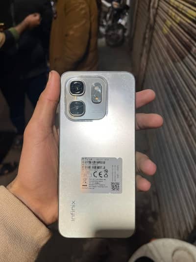 Infinix hot 50i only 3 month use