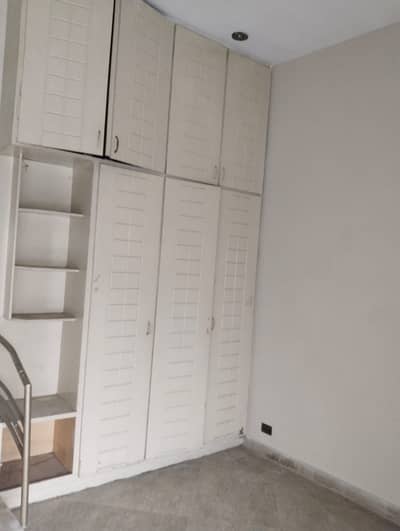 AHMED ASSOCIATES OFFERS 23 MARLA INDEPENDENT UPPER PORTION FOR RENT IN PCSiR PHASE 2 LAHORE NEAR TO SHUKAT KHANUM HOSPITAL LAHORE. RENT