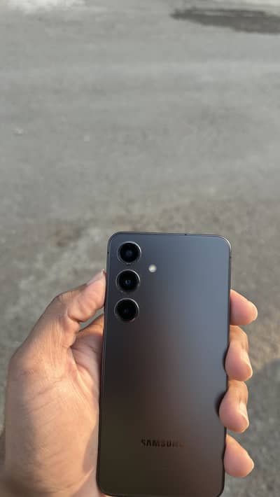 Samsung Galaxy S24 Non-PTA (Sim time available)