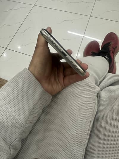 Iphone xs max 256gb pta approved total genuine