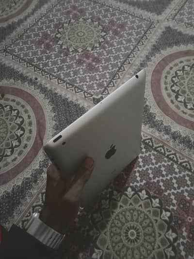 iPad 2nd Generation 10/10 condition urgent sell