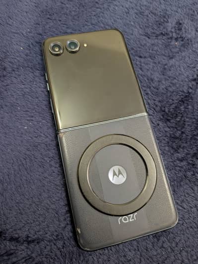 Moto razr 50 ultra/plus 256gb  SIM LOCKED